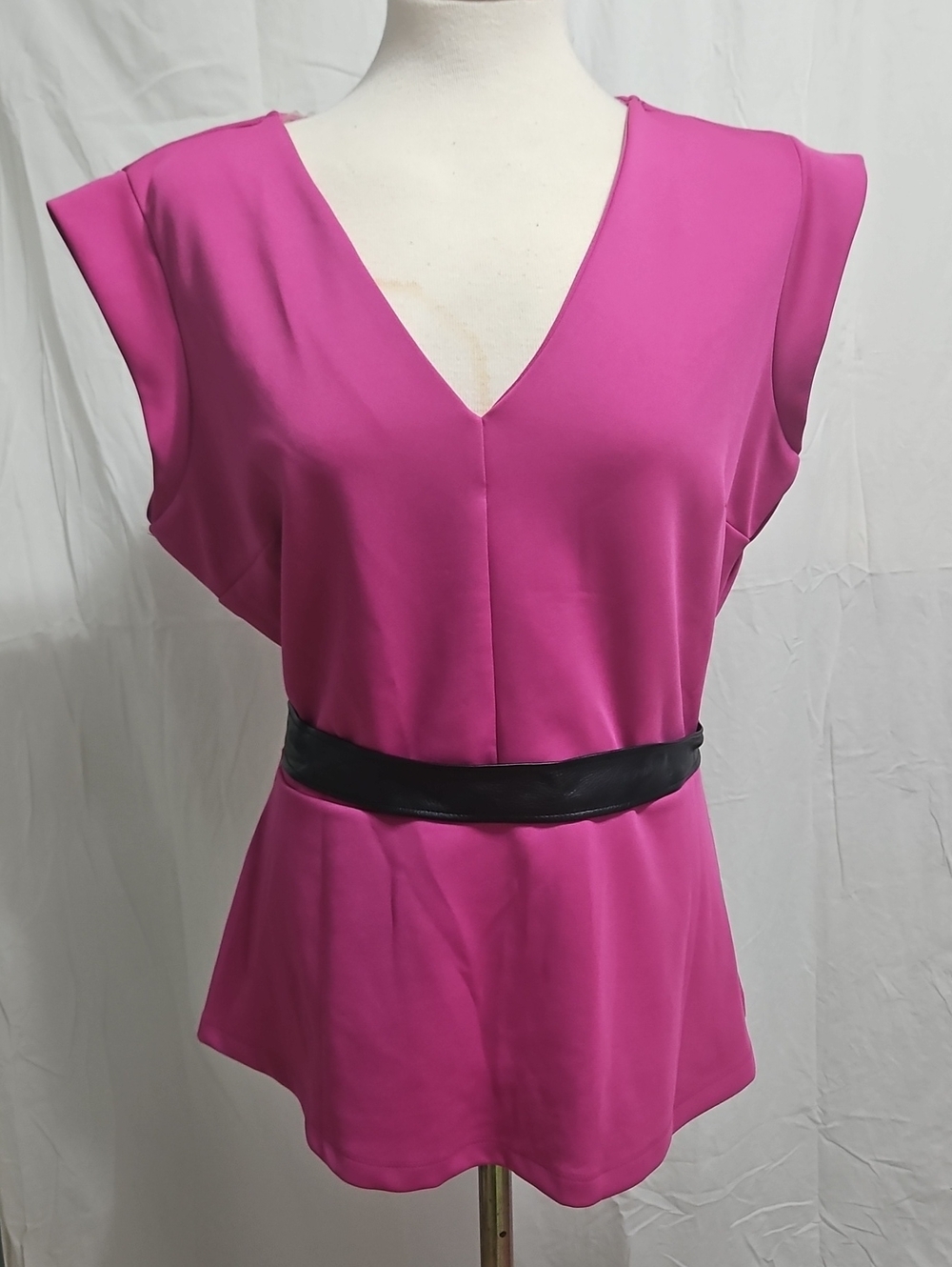 Worthington Bright Fuchsia V-Neck Cap Sleeve Blouse